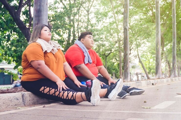 obesitas dan kesuburan, pengaruh obesitas pada kesuburan, berat badan berlebih sulit hamil, kualitas sperma dan obesitas, kelebihan berat badan ganggu ovulasi, komplikasi kehamilan karena obesitas, tips hamil sehat, cara menurunkan berat badan sebelum pro